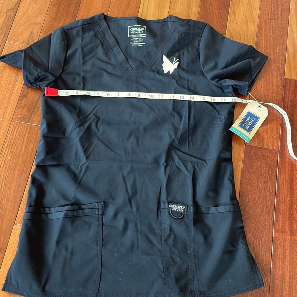 Scrubs top Cherokee revolution small black new with tags